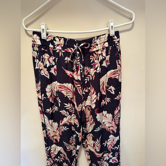 Joie Desmonda camp shirt and matching pant set size small - Picture 13 of 15